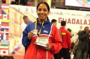 Atleta Karina Díaz obtiene plata en el Torneo Serie A Guadalajara