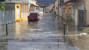 La odisea que viven los residentes de una calle de Puerto Plata cuando llueve