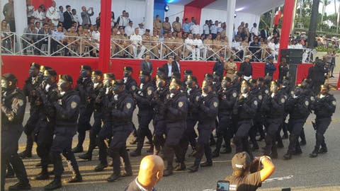 Con desfile militar en El Malecón culminan los actos por el 174 aniversario de la Independencia