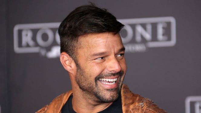 Ricky Martin graba con su móvil su nuevo vídeo musical