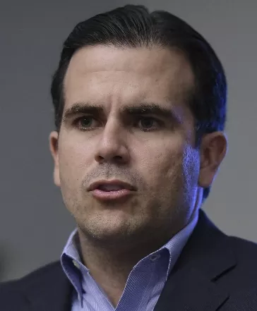 Ricardo Rosselló hará aumento a los maestros y los policías de Puerto Rico