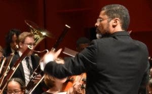 Orquesta de Hamburgo deleita con concierto