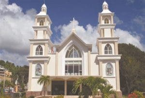 Parroquia Santa Bárbara de Samaná, en preparativos de actividades en este Viernes Santo