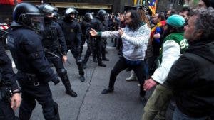 Tres detenidos en Barcelona en las protestas por detención de Puigdemont