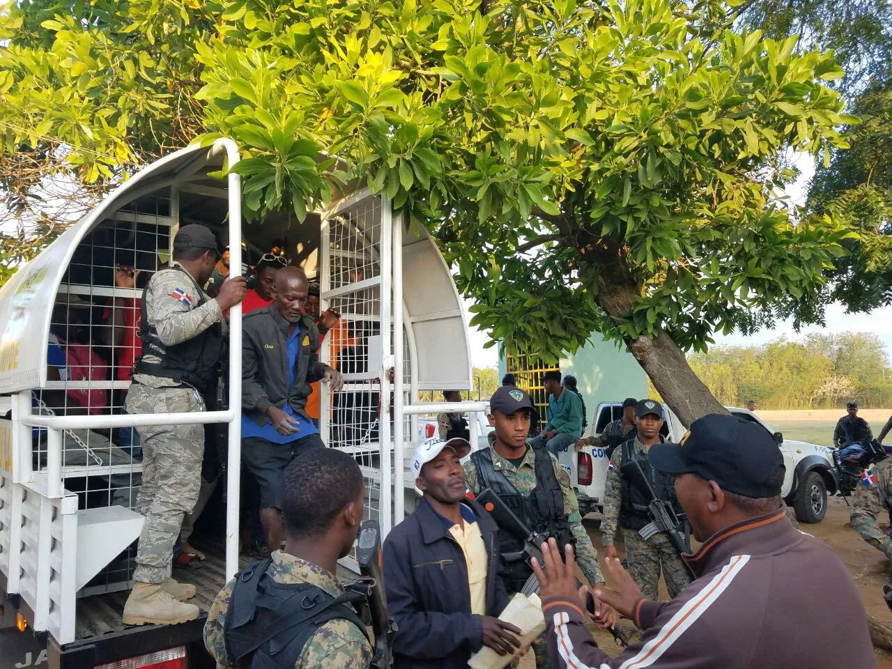 Apresan 55 haitianos indocumentados en Montecristi