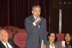 Diputado Fidel Santana solicita Ministerio de Educación Superior pague becas