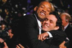 Will Smith aprende lecciones de salsa con Marc Anthony tras alcanzar su publicación 100