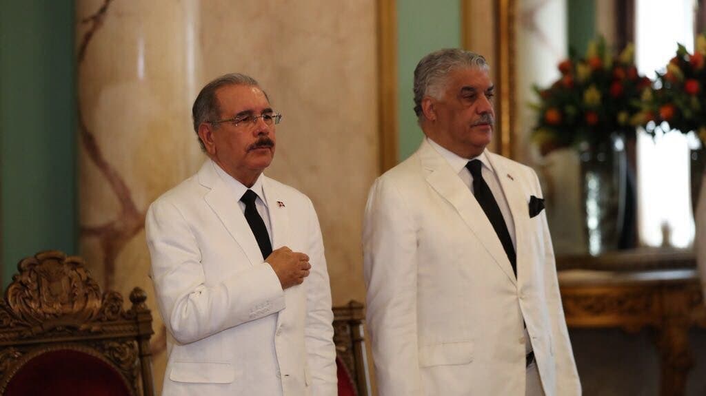 Danilo Medina recibe cartas credenciales de cinco embajadores acreditados en RD