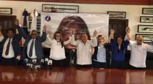 Félix Jiménez declina su candidatura y pasa a apoyar a Carolina Mejía