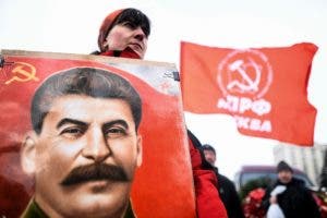 Avanza rehabilitación de José Stalin en Rusia