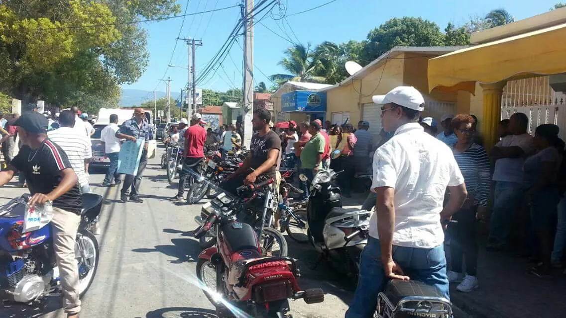 Residentes de Pedernales amenazan con sacar a todos los haitianos de la provincia