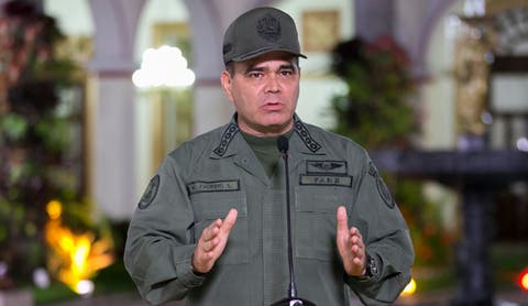 Ministro de Defensa venezolano pide dejen de convocarlo a dar golpe de Estado