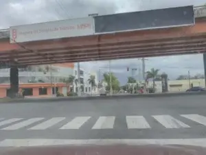 Calles de la Capital semidesiertas en Viernes Santo