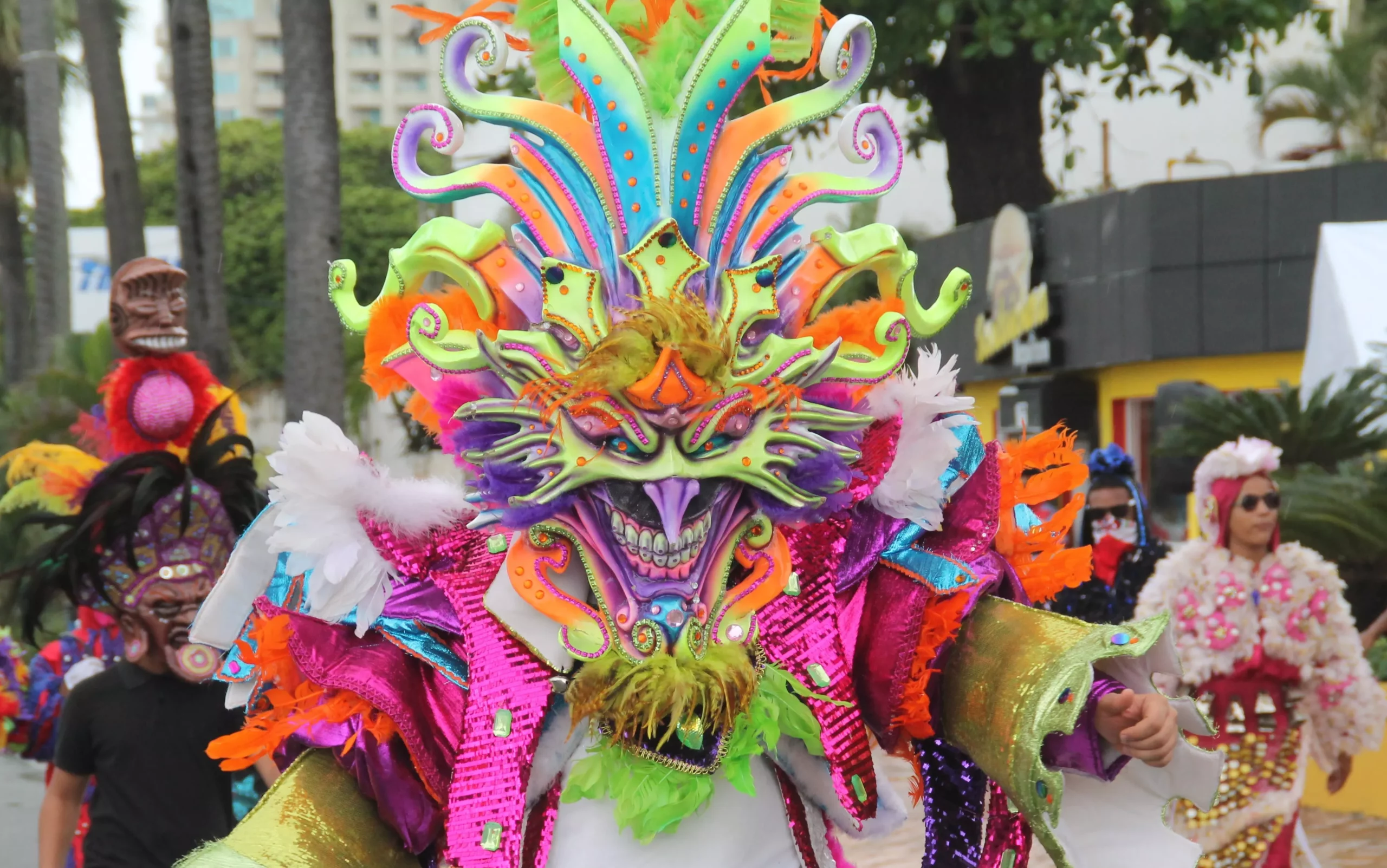 Ayuntamiento Distrito Nacional retomará este sábado el desfile del Carnaval de Santo Domingo