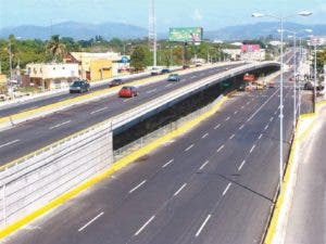 Obras Públicas cerrará cuatro elevados de la avenida John F. Kennedy  desde el lunes