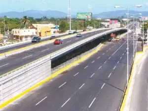 Obras Públicas cerrará cuatro elevados de la avenida John F. Kennedy  desde el lunes