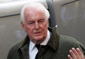 El diseñador de moda Hubert de Givenchy muere a los 91 años