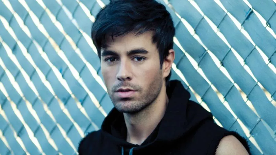 Enrique Iglesias, disco de platino en España con “El baño