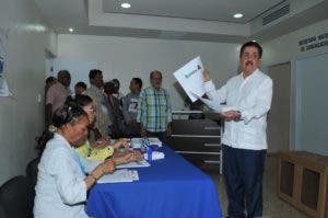 Comisión extiende plazo de votación en la Convención PRM