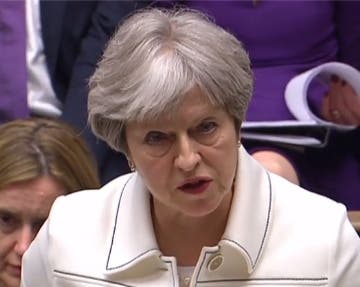 Theresa May defiende la legalidad del ataque en Siria