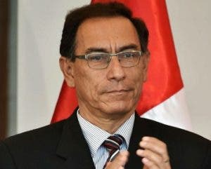 Vizcarra deja al Congreso de Perú adelanto de los comicios