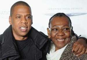 Jay Z  feliz porque madre es lesbiana