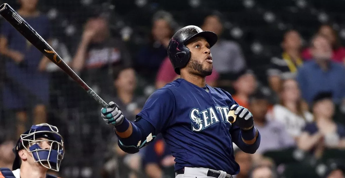 Robinson Canó vence el frío de abril con ofensiva