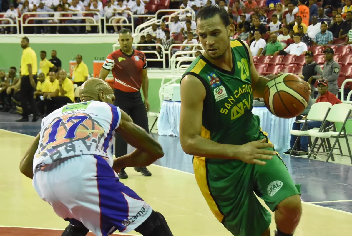 Club Mauricio Báez busca hoy el cuarto triunfo al hilo en torneo de baloncesto