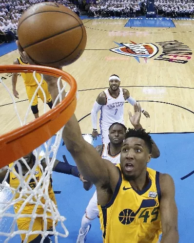 Donovan  Mitchell supera a Michael Jordan en los playoffs