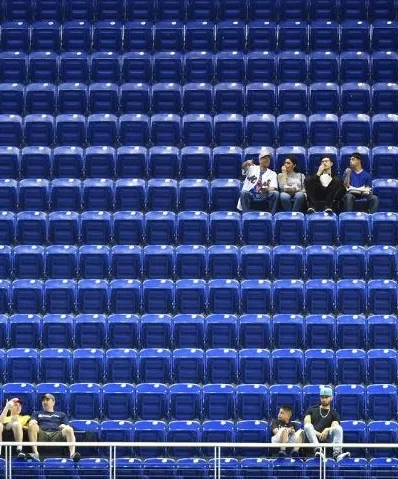 Marlins atraen menos fans a un juego que su equipo Doble A