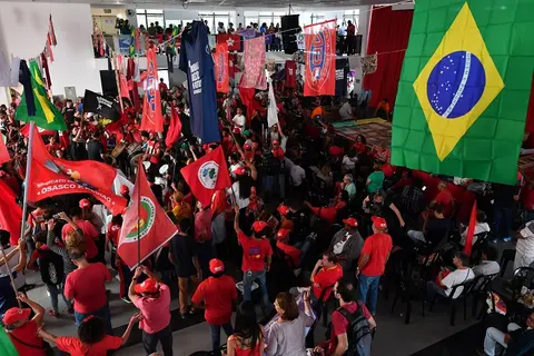 El PT dice que Lula no incumplió orden judicial y que todos saben su paradero