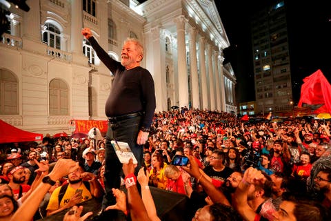 Recursos judiciales y movilizaciones para impedir la detención de Lula