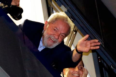 Lula incumple orden de entregarse a autoridades