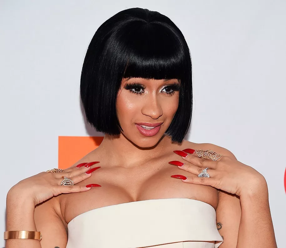 Juez amenaza con detener a rapera Cardi B por no comparecer en su juicio