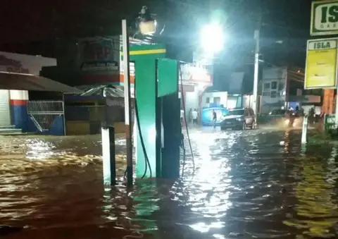 Más de 500 viviendas inundadas en La Vega y otras ciudades del Cibao por desbordamientos de ríos