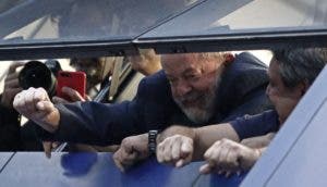 Lula participará en una misa antes de su posible entrega a la justicia