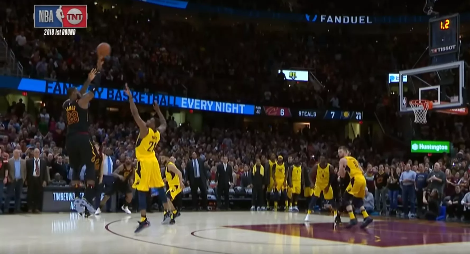 Otra noche mágica de LeBron da ventaja a Cavs en la serie