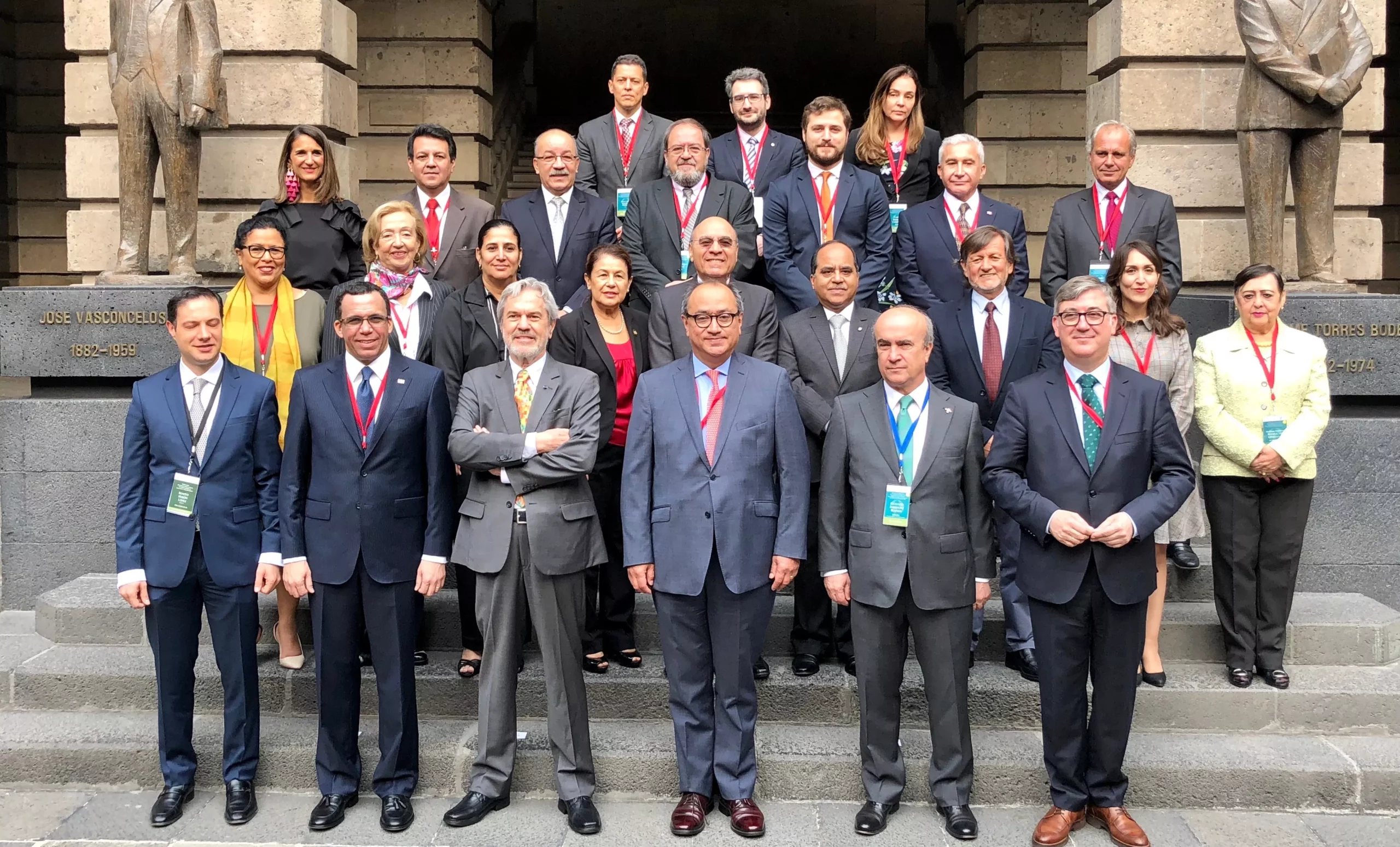 navarro-junto-a-ministros-de-educacion-de-iberoamerica