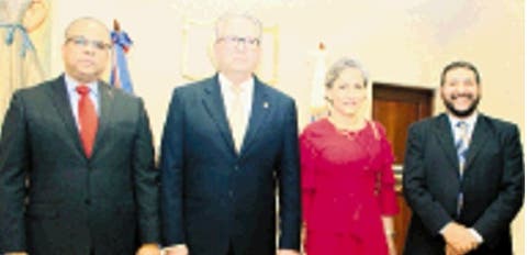 El juez de Puerto Rico Antonio García Padilla  publica libro sobre  Derecho en Unapec