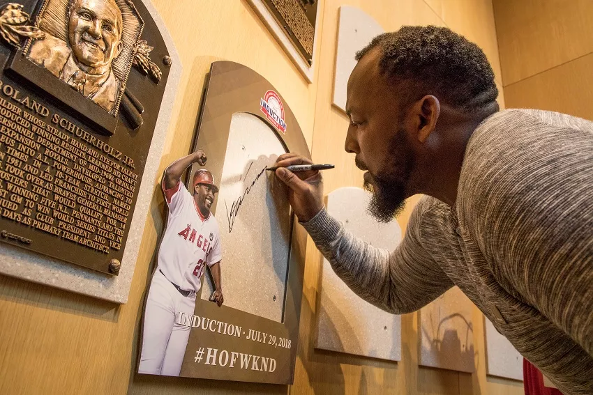 Humildad y talento de Vladimir Guerrero son elogiados en Cooperstown