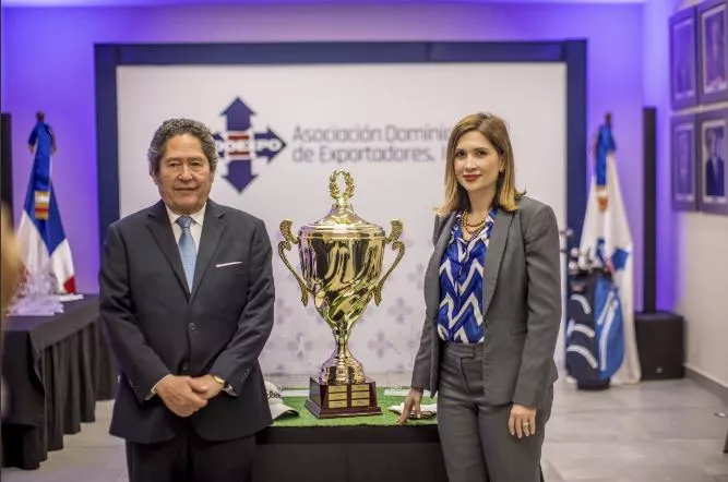 Más de cien jugadores competirán en XIV Copa Golf ADOEXPO