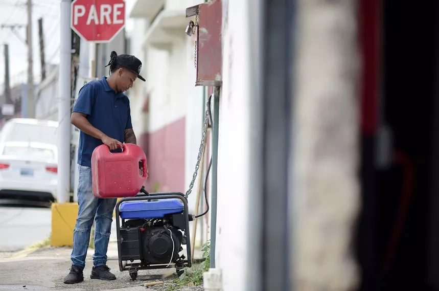 Puerto Rico sufre apagón general, meses después del huracán María