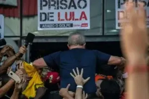 Partidarios de Lula inician «vigilia permanente» en Curitiba