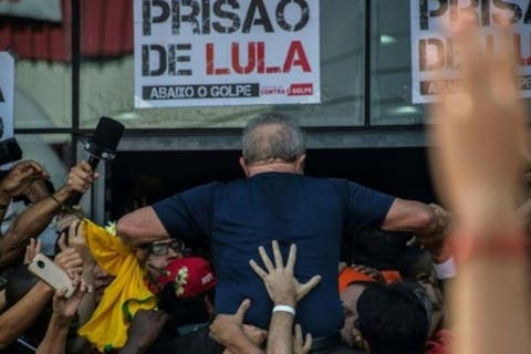 Partidarios de Lula inician «vigilia permanente» en Curitiba