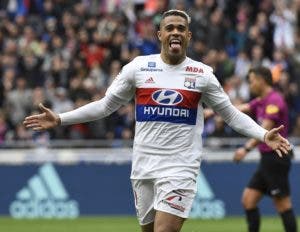 Dominicano Mariano Díaz abre la goleada de un Lyon que seguirá tercero