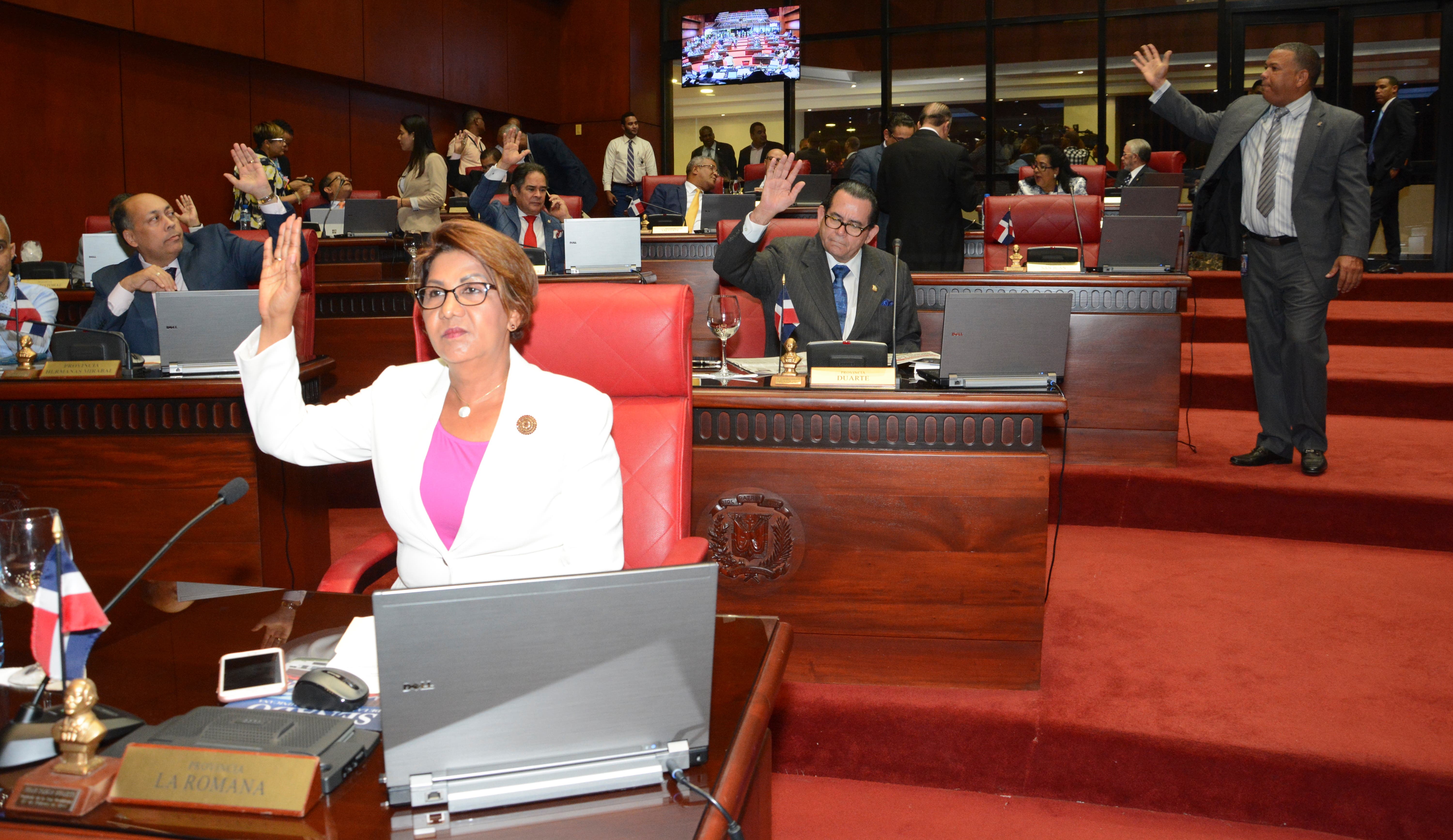 Senado aprueba en primera lectura el proyecto de Ley de Certificación de Cítricos