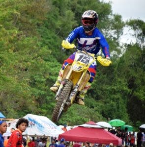 Piloto capitaleño Darnell  Lantigua triunfa en motocross de Moca