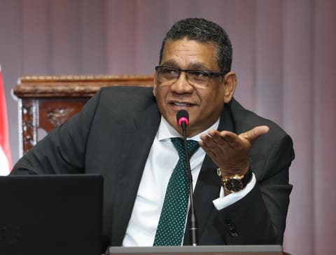 Los alcaldes  y Liga Municipal Dominicana  entregan propuesta a los diputados