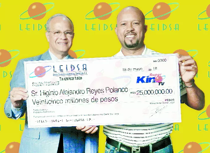 Leidsa entrega 25 millones a ganador del Súper Kino TV