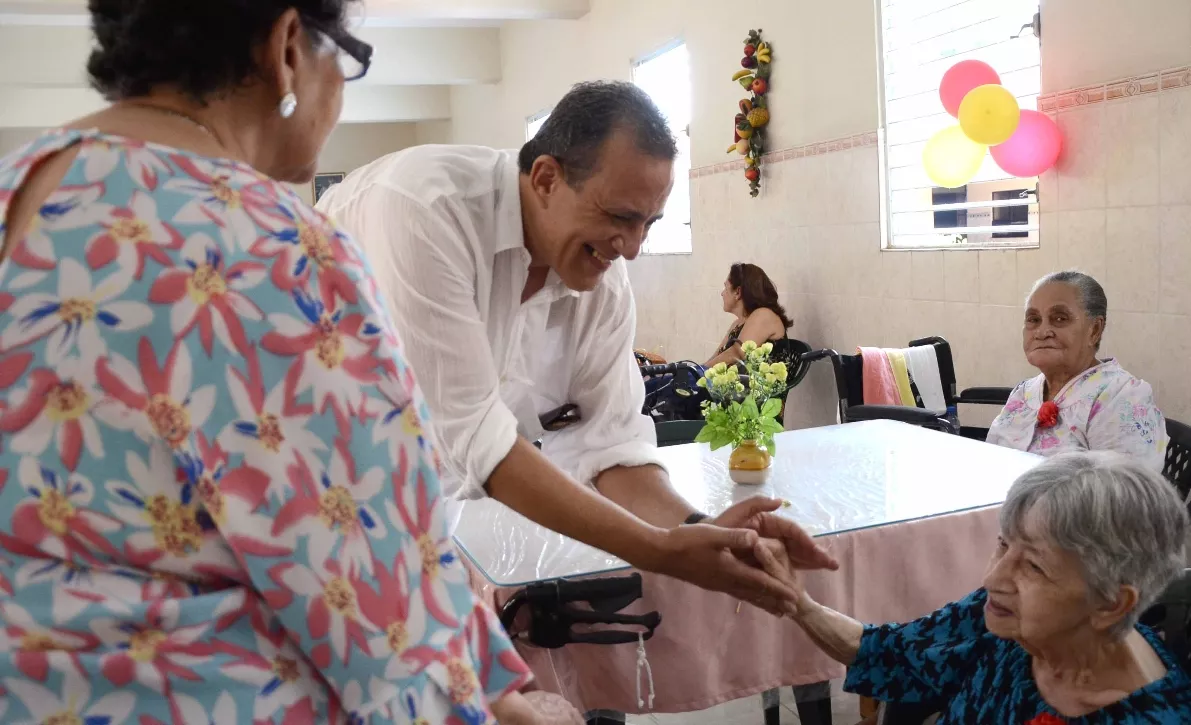 Madres asilo tuvieron día de júbilo y visitas